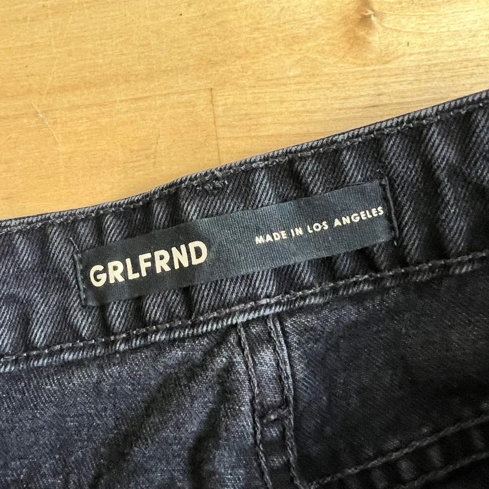 GRLFRND The Hailey Black Straight Leg Jeans Cropped Side Slit Hem Size 27 - Picture 8 of 16